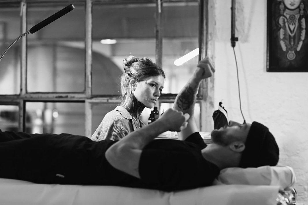 Elisa – Tattoo Artist